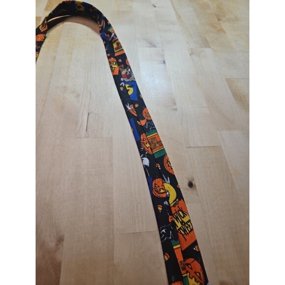 Vintage Looney Tunes Halloween Neck Tie Bugs Bunny Daffy Duck Taz Pumpkins - Picture 6 of 10